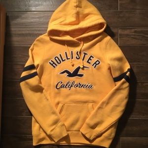 Medium hollister hoodie